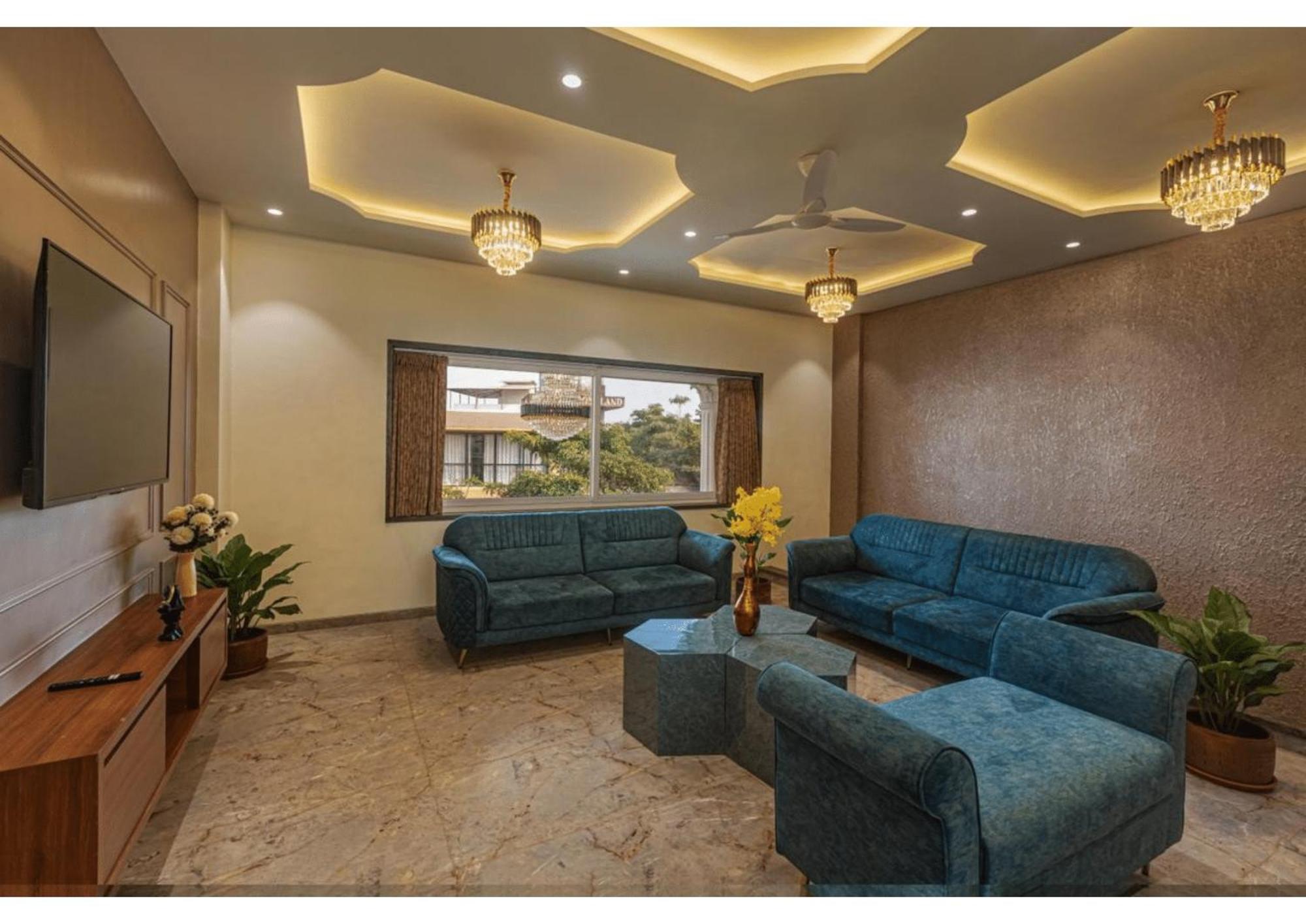 Mountain Glory 8Bhk By Tensorstays, Pool & Theater Игатпури Екстериор снимка