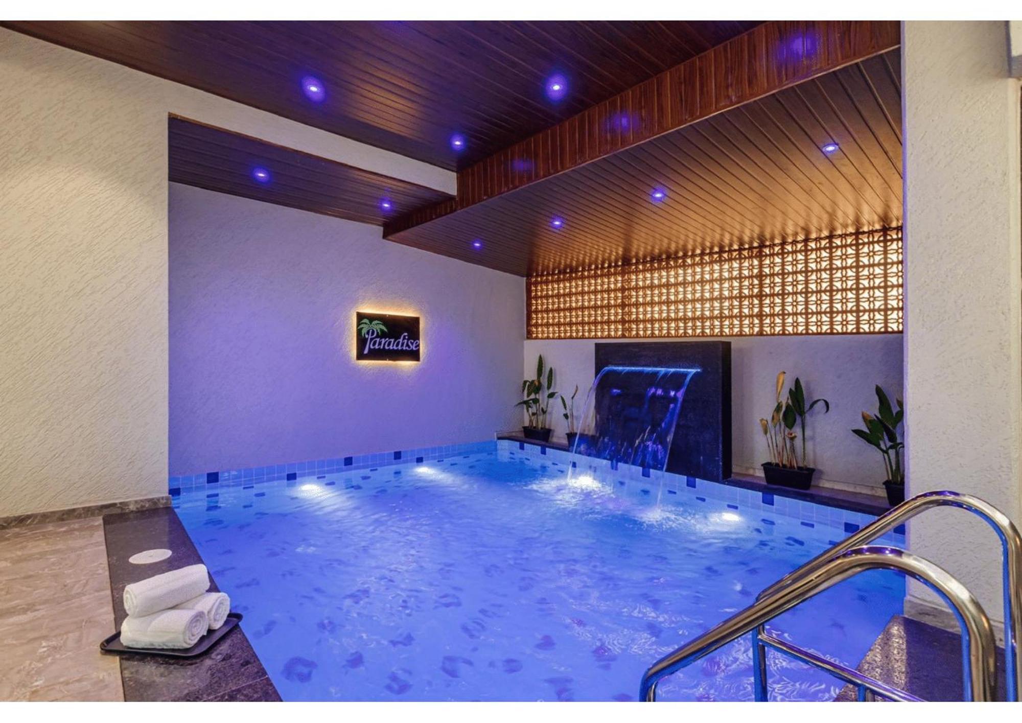 Mountain Glory 8Bhk By Tensorstays, Pool & Theater Игатпури Екстериор снимка